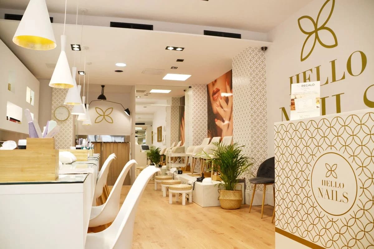Hello Nails - Salón de Belleza